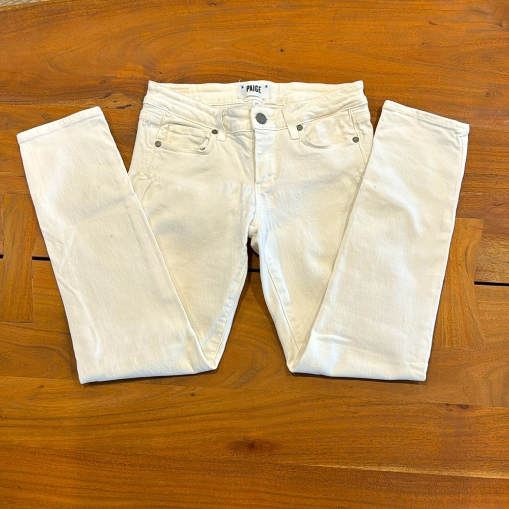 PAIGE Kylie Crop Jeans in White. Size 25.